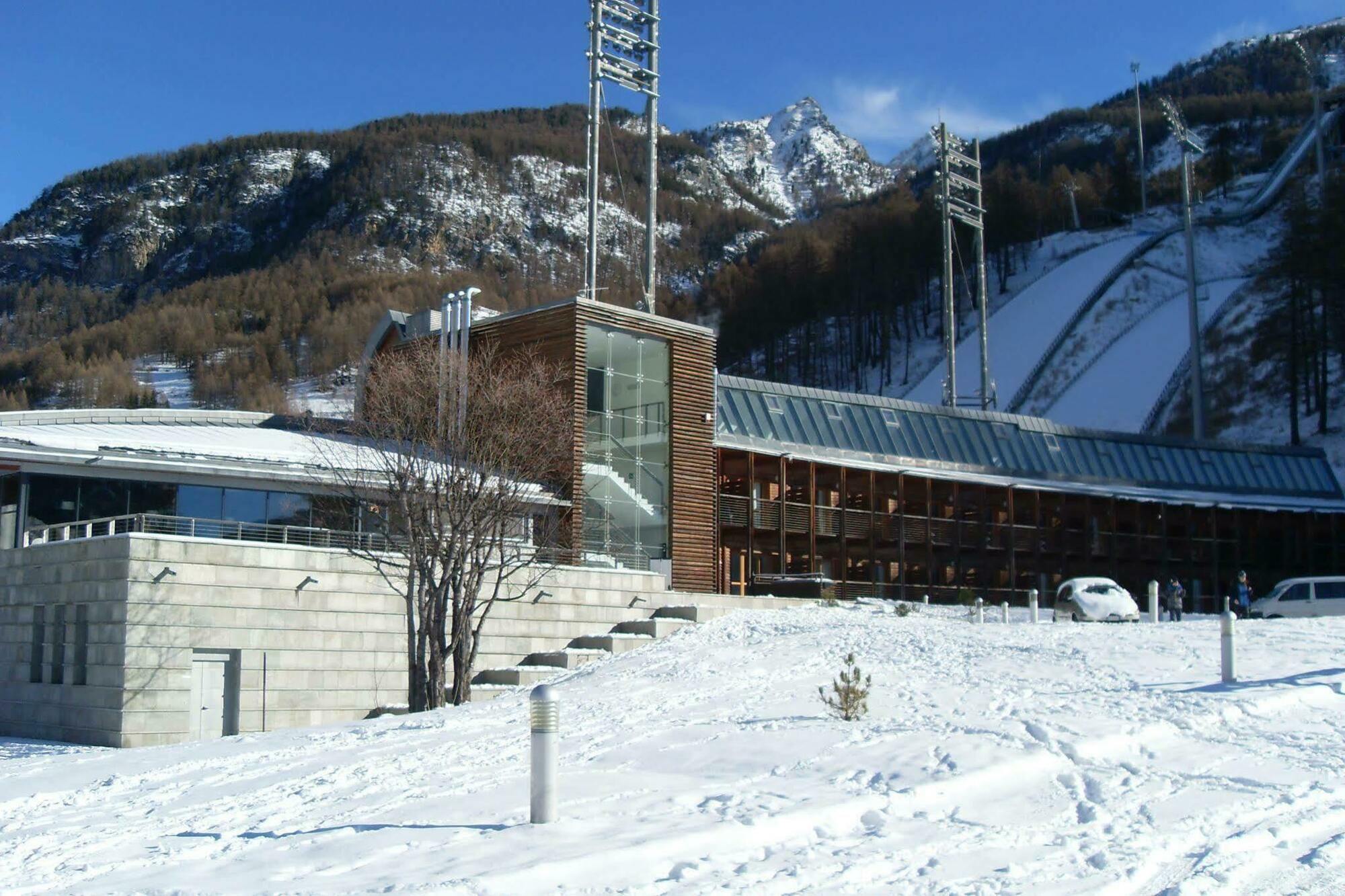 Pragelato Ski Jumping Hotel Exterior foto